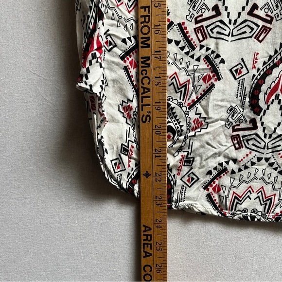 Iris Setlakwe Women's Patterned Top Short Sleeve Shirt Sz 4 - Picture 4 of 6